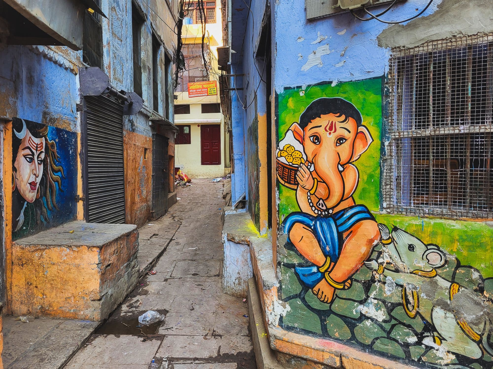 A lane in the old city of Varanasi